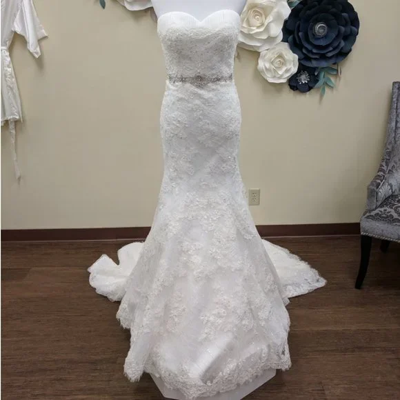 Dresses | Strapless Lace And Beaded Mermaid Sample Size 14 Wedding Dress  Bridal Gown | Poshmark
